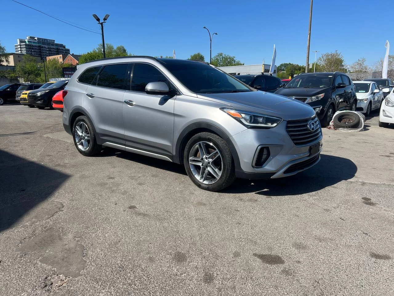 2017 Hyundai Santa Fe XL Limited XL**7 PASSAGERS**JAMAIS ACCIDENTEE**SAAQ CERTIFIEE**AWD**TOIT PANORAMIQUE**CAMERA DE RECUL**VOLANT CHAUFFANT**SIEGES CHAUFFANTS** Image principale