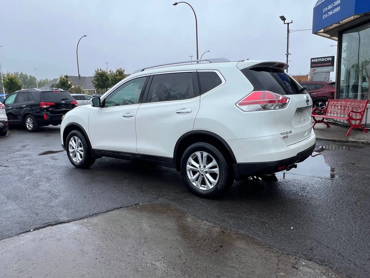 2015 Nissan Rogue SV**AWD**SAAQ CERTIFIEE**Un Proprietaire**TOIT OUVRANT PANORAMIQUE**CAMERA DE RECULE**SIEGES CHAUFFNATS**Mags** Image principale