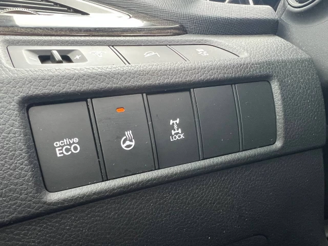 Hyundai Santa Fe Sport SE**AWD**Jamais Accidente**TOIT OUVRANT PANORAMIQUE**SIEGE EN CUIR**CAMERA DE RECUL**SIEGES CHAUFFNATS AVANT ET ARRIERE**VOLANT CHAUFFNATS**MAGS** 2014