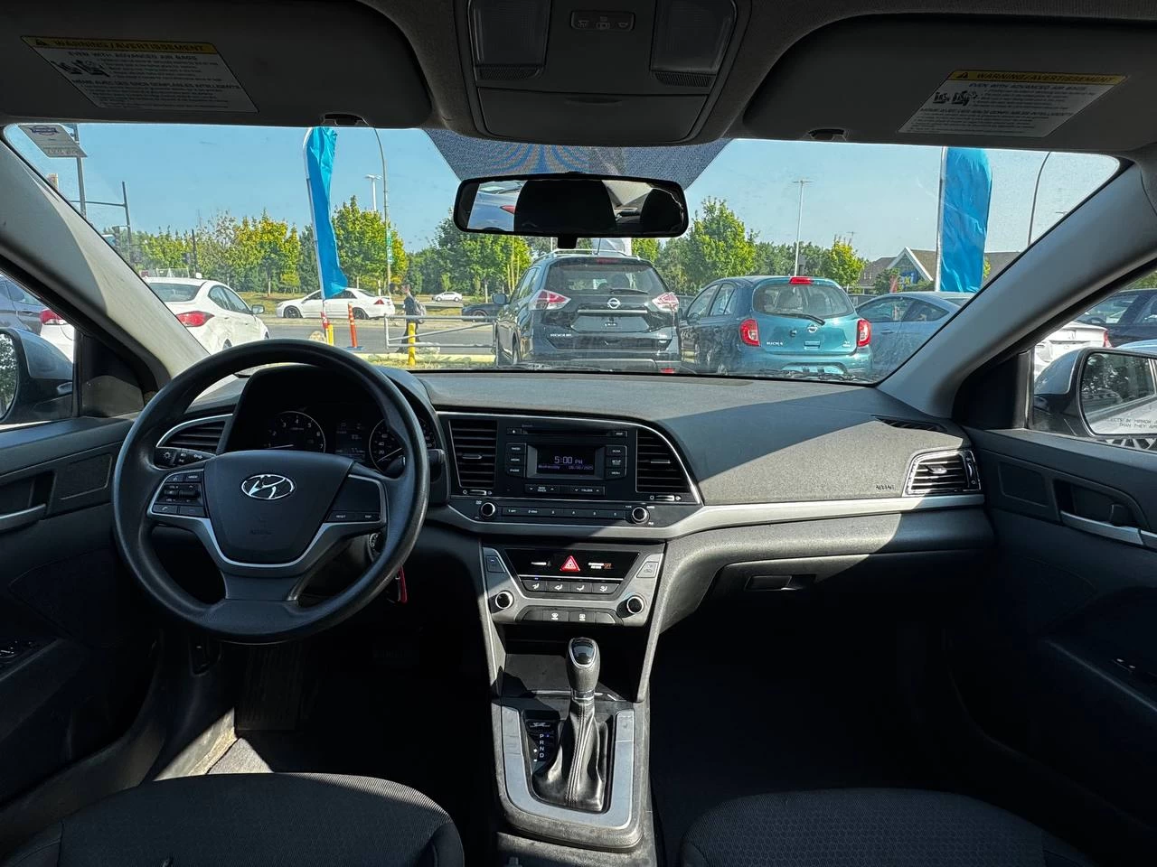 2017 Hyundai Elantra LE**SAAQ CERTIFIEE**SIEGES CHAUFFNATS**MODE ECHO** Main Image