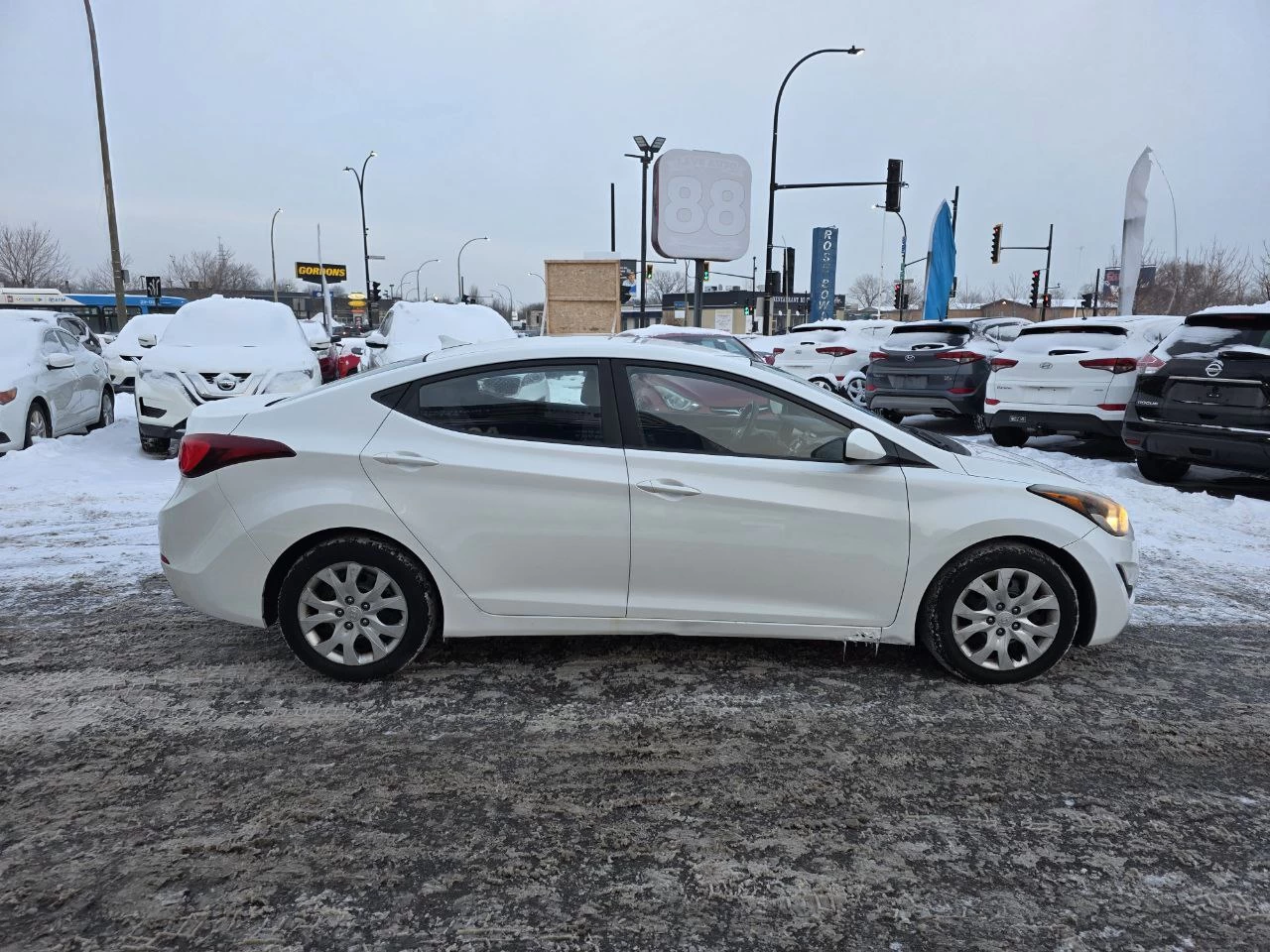 2014 Hyundai Elantra GL**SAAQ CERTIFIEE**SIEGES CHAUFFANTS** Image principale