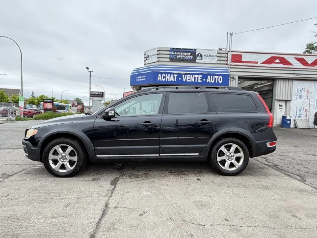2009 Volvo XC70 3.2L**AWD**TOIT OUVRANT**SIEGES CHAUFFNATS**CUIR**PUSH TO STRAT** Image principale