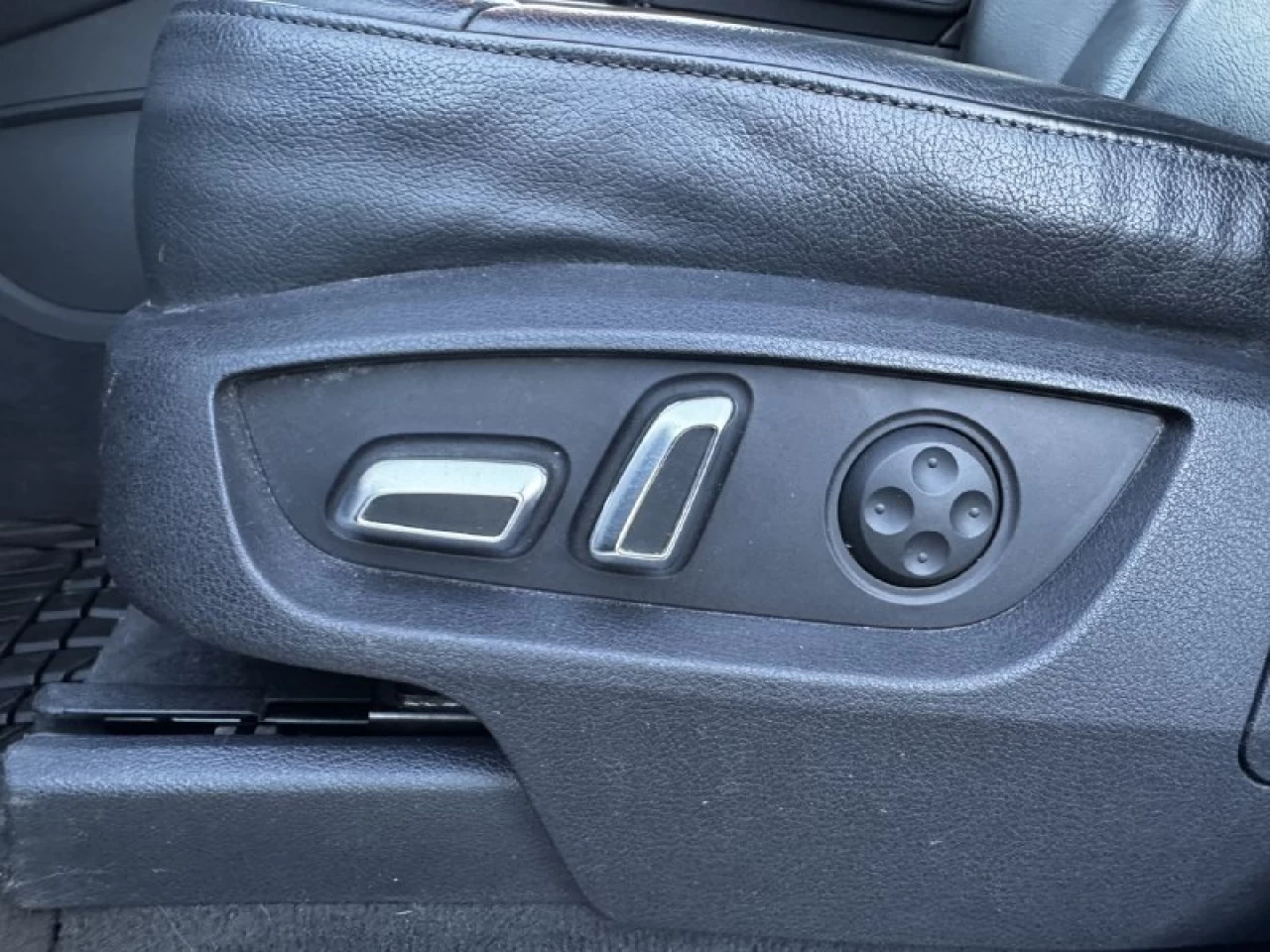 2014 Audi Q7 3.0L TDI Progressiv**SAAQ CERTIFIEE**DIESELE**AWD**7 Passagers**TOIT OUVRANT**CAMERA DE RECULE**SIEGES CHAUFFNATS**MAGS** Image principale