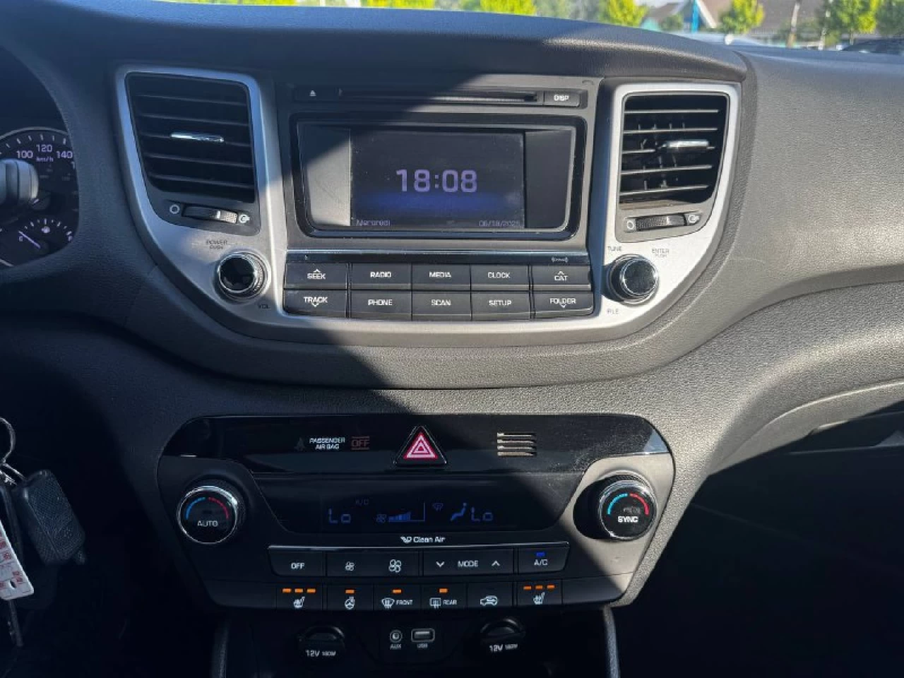 2017 Hyundai Tucson SE**AWD**Jamais accidente**Un PropriÉtaire**CUIR**TOIT PANORAMIQUE**VOLANT CHAUFFNATS**SIEGES CHAUFFANTS**MAGS**CAMERA DE RECULE** Image principale