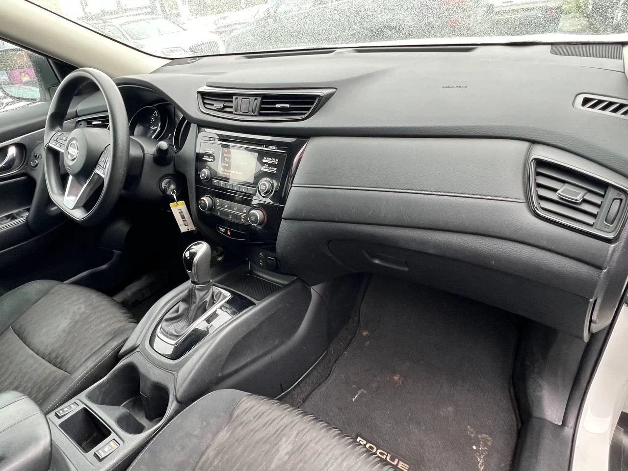 2017 Nissan Rogue SV**Jamais Accidente**CAMERA DE RECULE**SIEGES CHAUFFNATS** Image principale