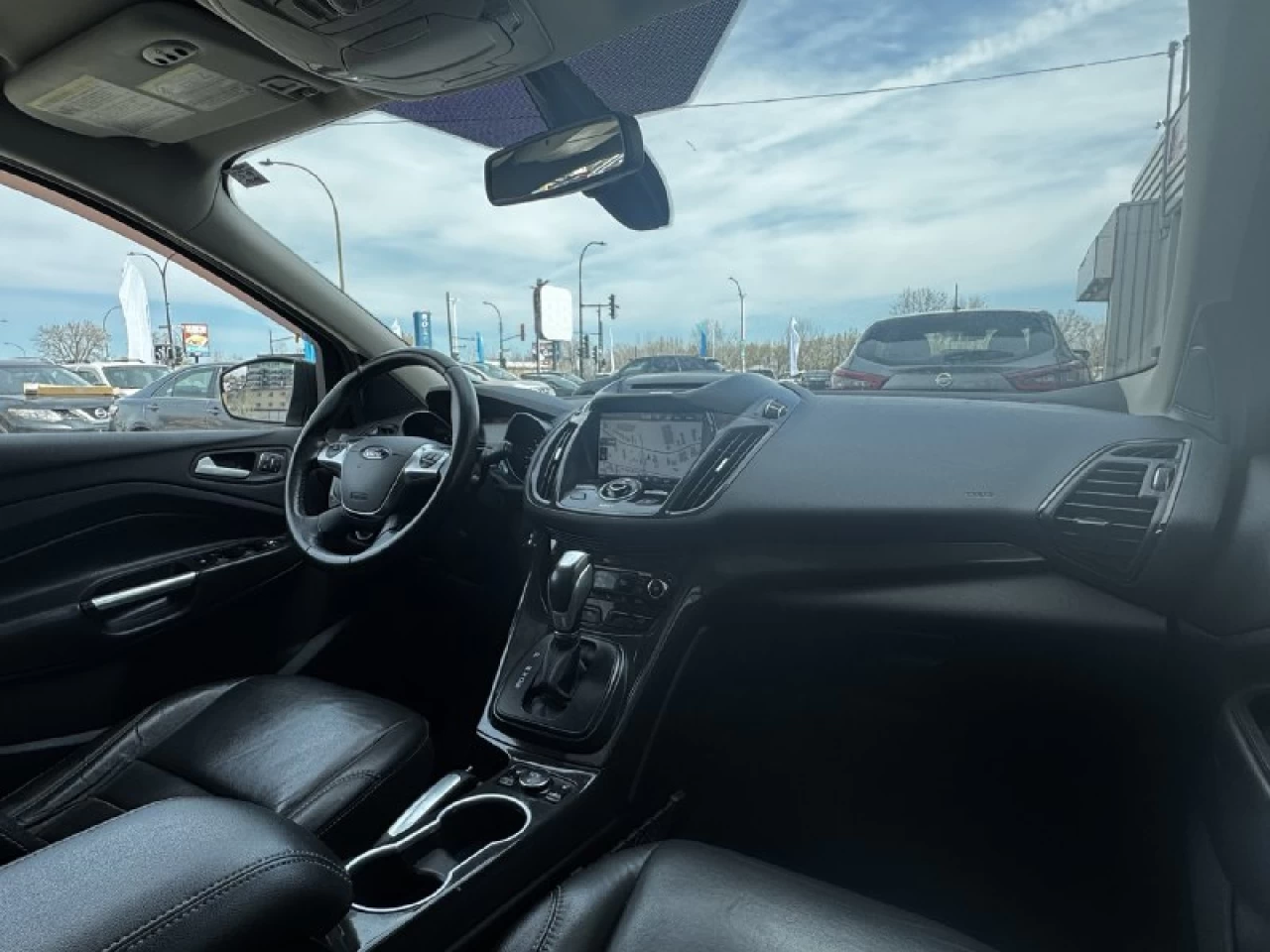 2015 Ford Escape Titanium**AWD**Toit Ouvrant**CamÉra de Recul**SIEGES EN CUIR**Navigation**SIEGES CHAUFFANTS**MAGS** Image principale