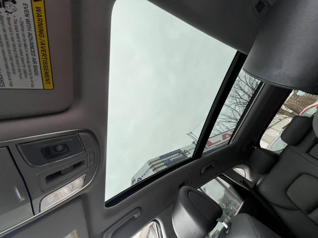 Hyundai Tucson SE**SAAQ CERTIFIEE**CAR PLAY**Toit Ouvrant Panoramique**ANGLE MORT**Caméra de Recul**SIEGES EN CUIR**SIÈGES CHAUFFANTS AVANT et ARRIERE**VOLANT CHAUFFANT**MAGS** 2018