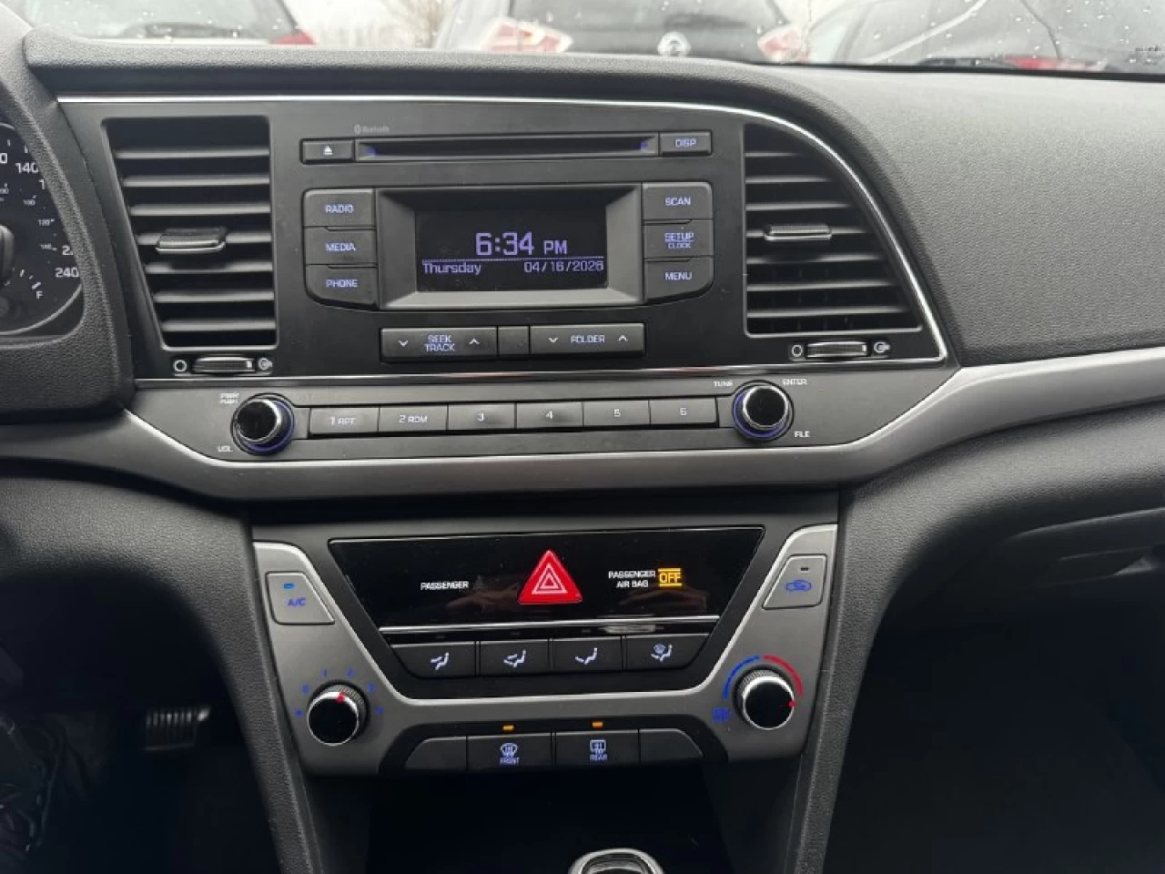 2017 Hyundai Elantra LE**SAAQ CERTIFIER**SIEGES CHAUFFNATS**MODE ECO** Image principale