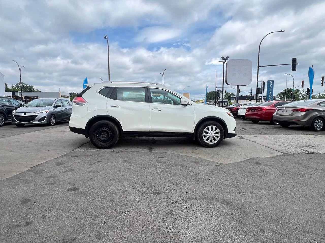 2015 Nissan Rogue SV**Jamais accidentÉ**CAMERA DE RECULE**SIEGES CHAUFFNATS** Image principale