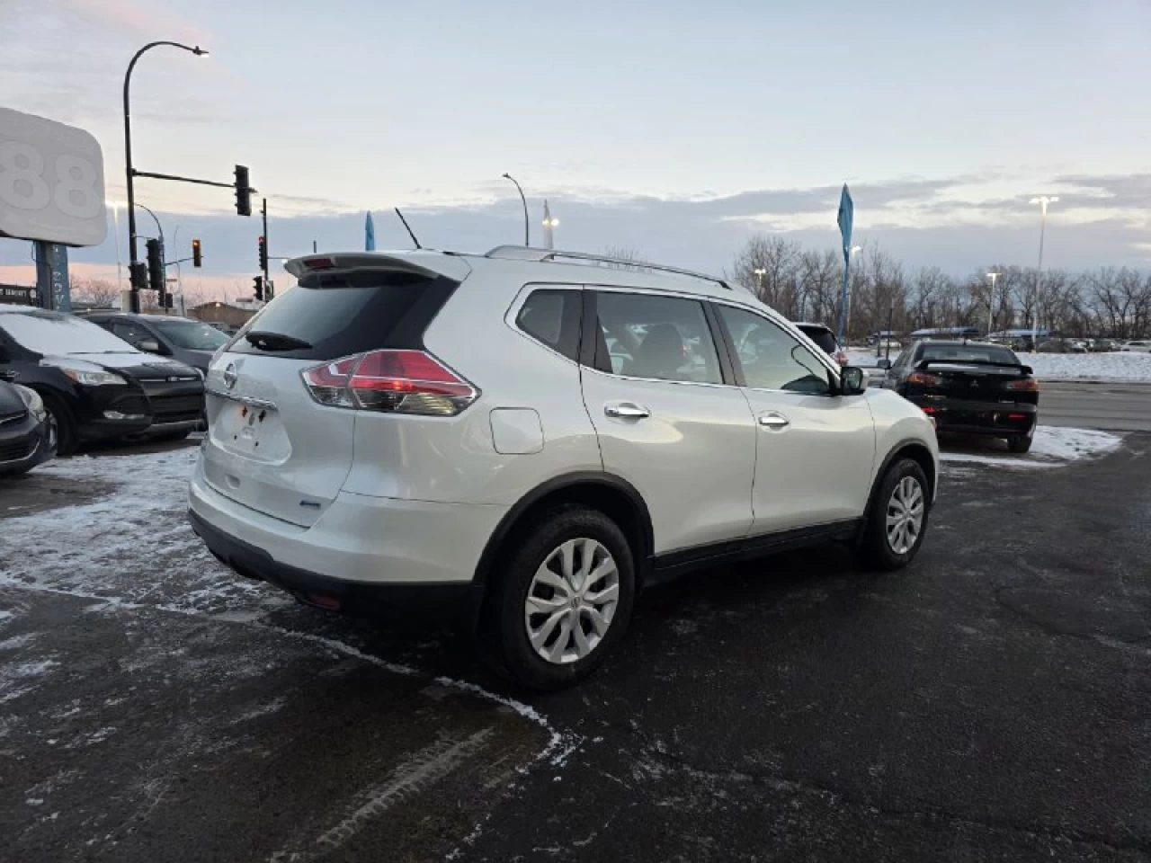 2015 Nissan Rogue S**CAMERA DE RECUL**EN SPECIAL** Main Image