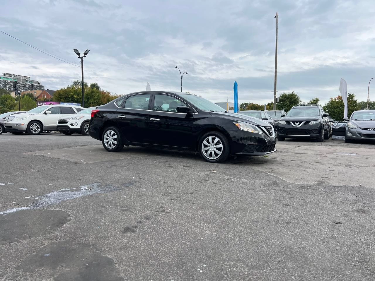 2017 Nissan Sentra S**Jamais accidente** Image principale