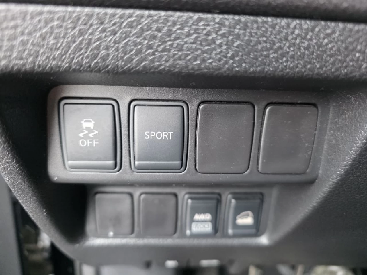 2014 Nissan Rogue SV**AWD**TOIT OUVRANT PANORAMIQUE**CAMERA DE RECULE**SIEGES CHAUFFNATS** Image principale