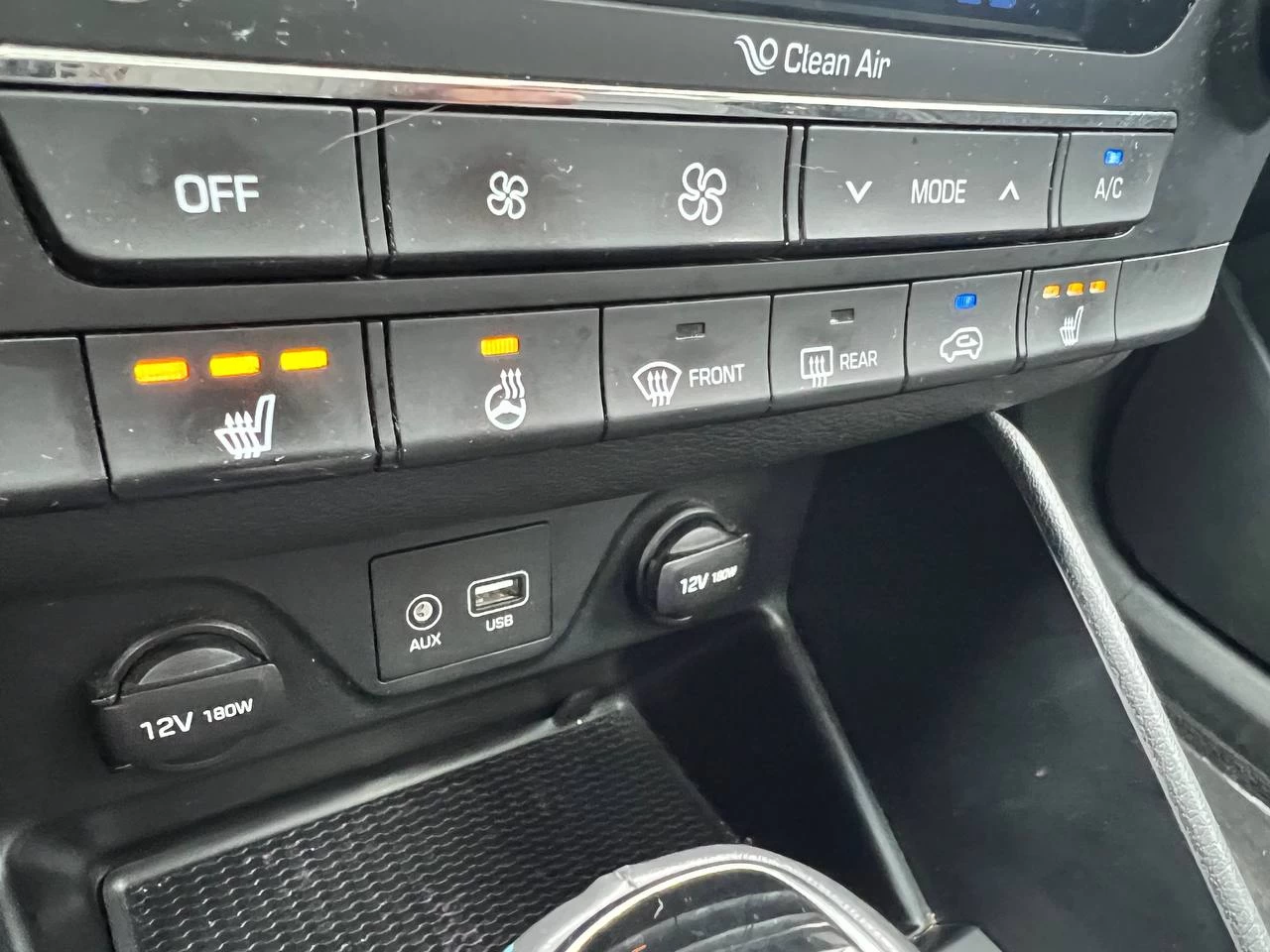 2017 Hyundai Tucson SE**Jamais Accidentee**SAAQ Certifie**TOIT OUVRANT PANORAMIQUE**SIEGE EN CUIR**CAMERA DE RECUL**SIEGES CHAUFFNATS AVANT ET ARRIERE**Volant Chauffant**Alerte d'angle Mort**MAGS** Image principale