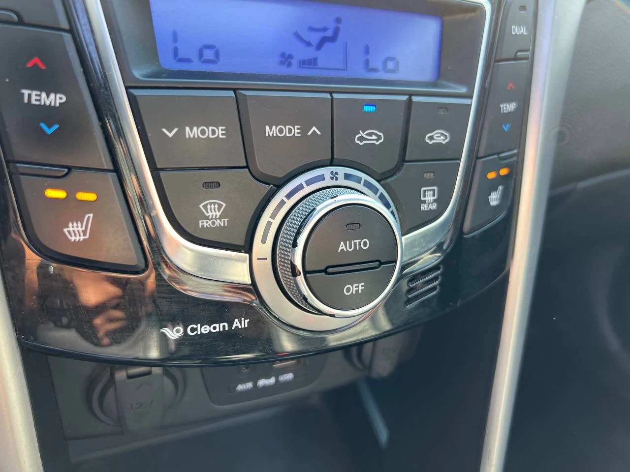 2013 Hyundai Elantra GT SE**SAAQ CERTIFIEE**TOIT OUVRANT PANORAMIQUE**Sieges en Cuir**SIEGES CHAUFFNATS**MAGS** Image principale