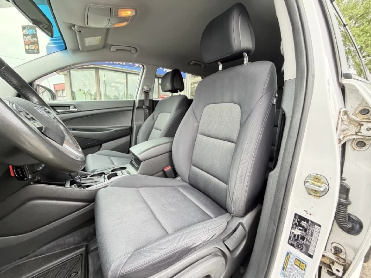 2017 Hyundai Tucson Premium**SAAQ Certifie**CAMERA DE RECUL**ANGLE MORT**SIEGES CHAUFFANTS**Volant Chauffant**MAGS Image principale