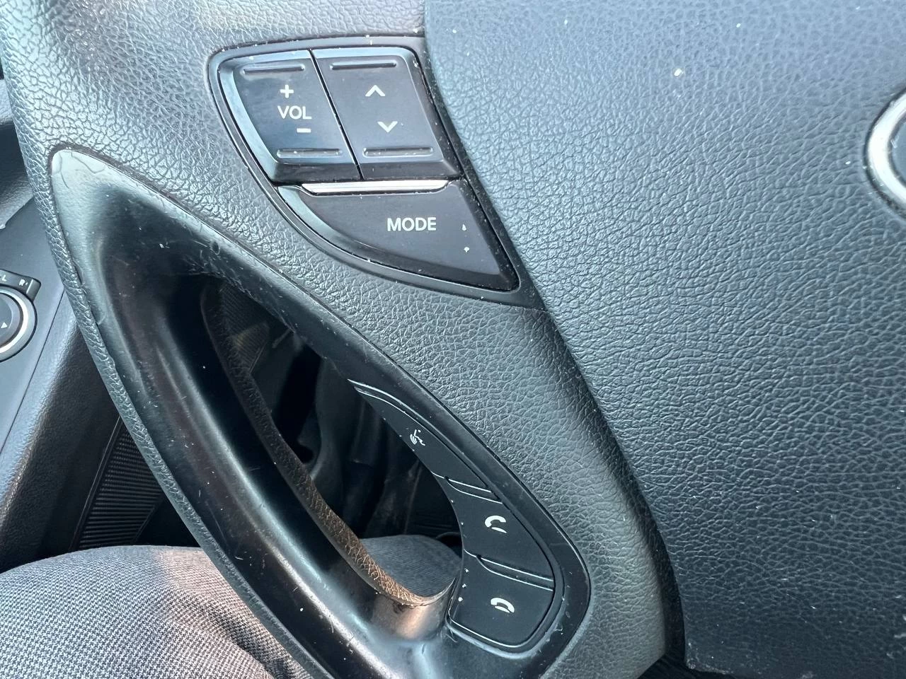 2012 Hyundai Sonata Limited**Jamais Accidente****TOIT OUVRANT PANORAMIQUE**SIEGE EN CUIR**SIEGES CHAUFFANTS**SIEGES CHAUFFANTS ARRIER**MAGS** Main Image