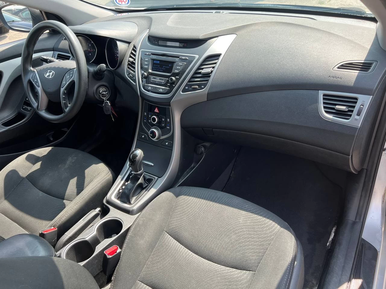 2015 Hyundai Elantra GL**Un PropriÉtaire**SIEGES CHAUFFANTS**BLUETOOTH** Image principale