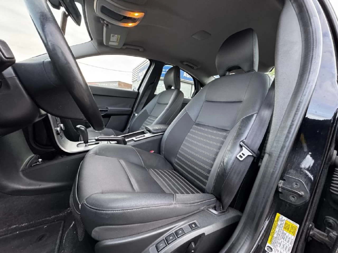 2008 Volvo S40 S40**CUIR**SIEGES CHAUFFNTAS**ANGLE MORT** Image principale