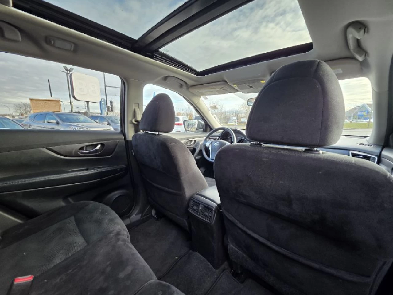 2014 Nissan Rogue **SV**JAMAIS ACCIDENTEE**SAAQ CERTIFIEE**TOIT PANORAMIQUE**CAMERA DE RECUL**SIEGES CHAUFFANTS**MAGS** Main Image