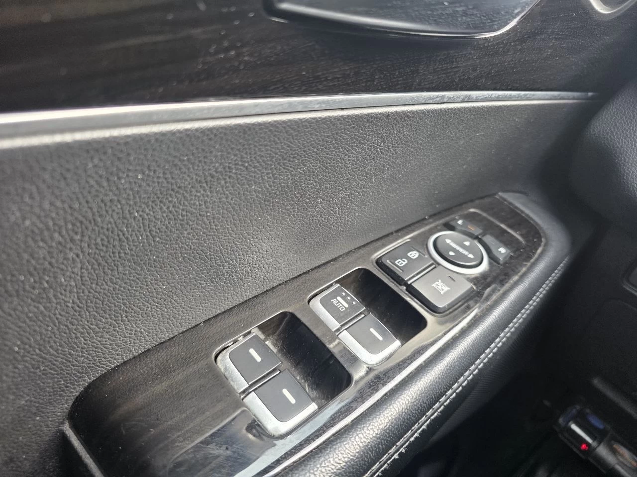 2019 Kia Sorento **LX**7 PASSAGERS**AWD**CAMERA DE RECUL**SIEGES CHAUFFANTS**MAGS**EN SPECIAL** Image principale