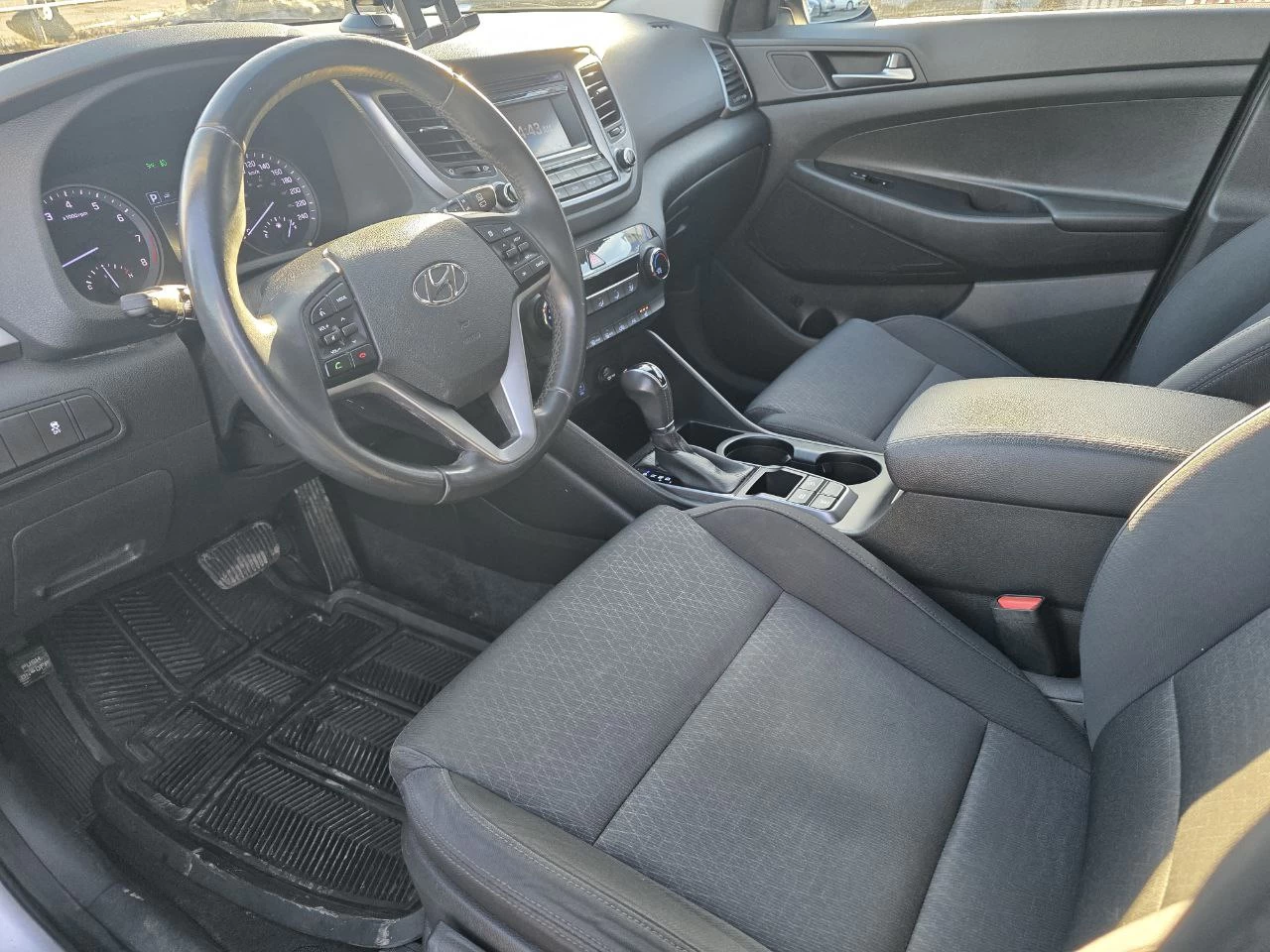 2017 Hyundai Tucson AWD**SAAQ CERTIFIEE**JAMAIS ACCIDENTEE**CAMERA DE RECUL**SIEGES CHAUFFANTS**MAGS** Image principale