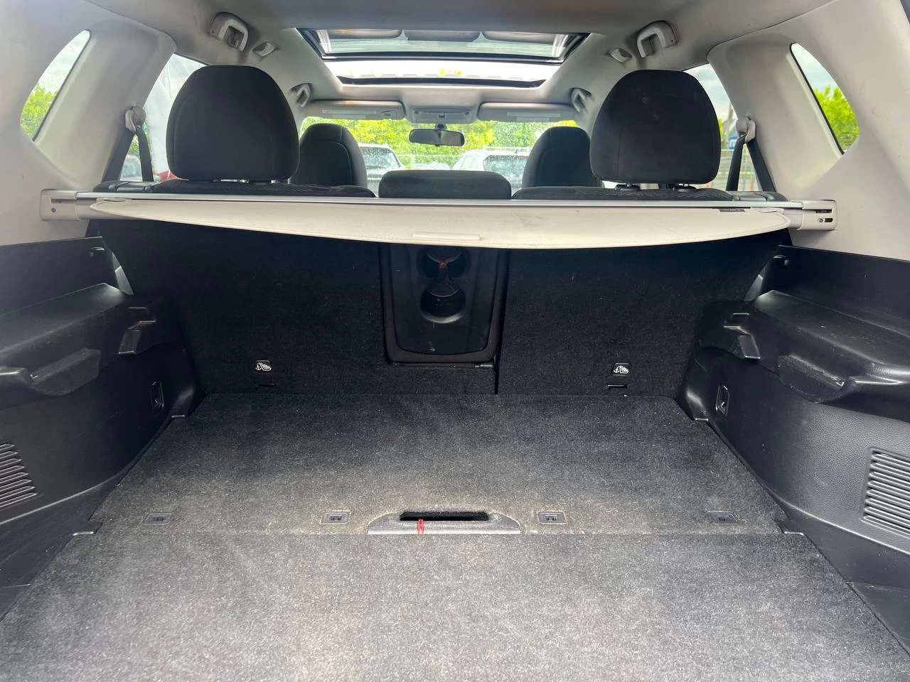 2014 Nissan Rogue SV**AWD**JAMAIS ACCIDENTEE**SAAQ CERTIFIEE**TOIT PANORAMIQUE**CAMERA DE RECUL**SIEGES CHAUFFANTS**MAGS** Image principale