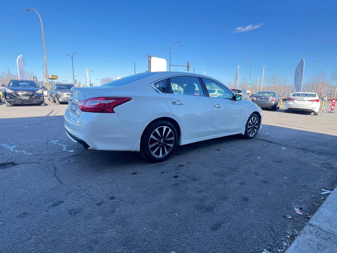 2016 Nissan Altima 2.5**Camera de recul**ALERTE ANGLE MORT**SIEGES CHAUFFANTS**MAGS**PUSH TO START** Image principale