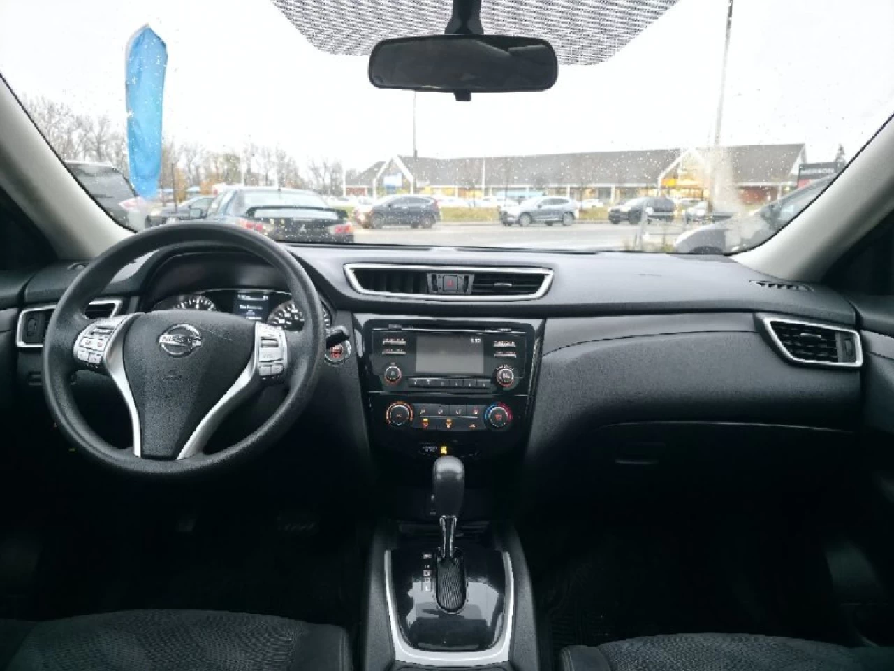 2015 Nissan Rogue **SV**TOIT PANORAMIQUE**CAMERA DE RECUL**SIEGES CHAUFFANTS**MAGS** Image principale