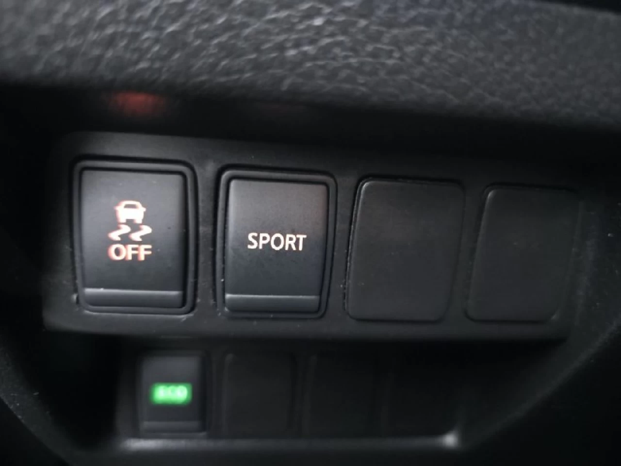 2015 Nissan Rogue **SV**TOIT PANORAMIQUE**CAMERA DE RECUL**SIEGES CHAUFFANTS**MAGS** Image principale