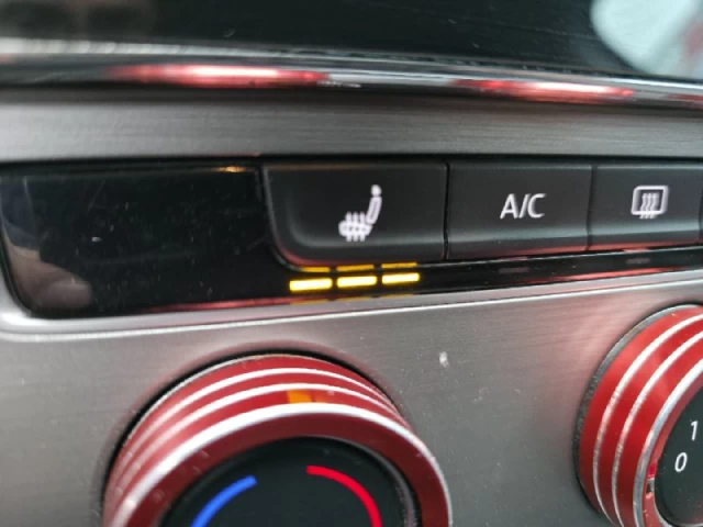 Volkswagen Golf **PRIX IMBATTABLE**SIEGES CHAUFFANTS**MAGS**EN SPECIAL** 2015