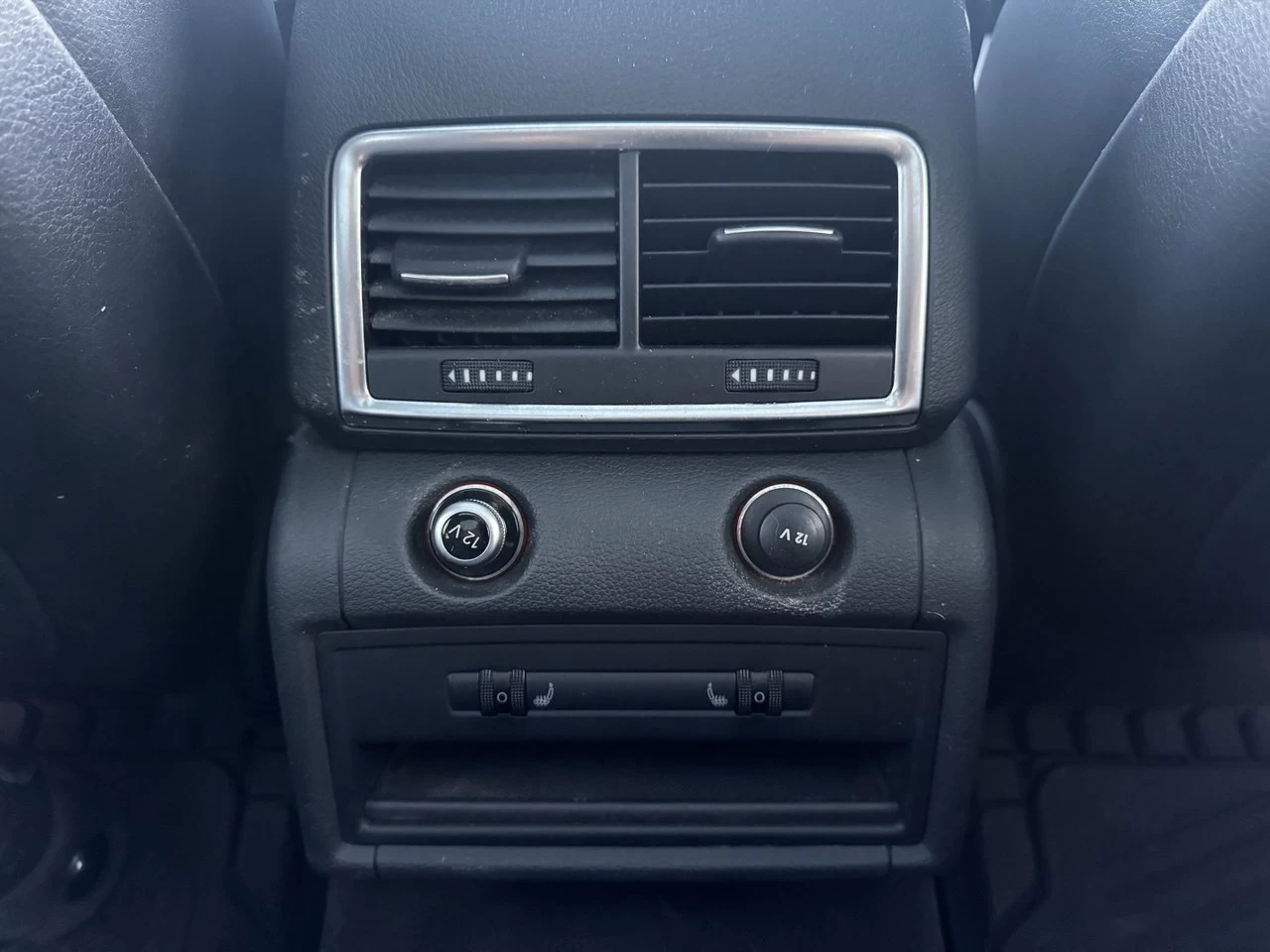 2014 Audi Q7 3.0L TDI Progressiv**SAAQ CERTIFIEE**DIESELE**AWD**7 Passagers**TOIT OUVRANT**CAMERA DE RECULE**SIEGES CHAUFFNATS**MAGS** Image principale