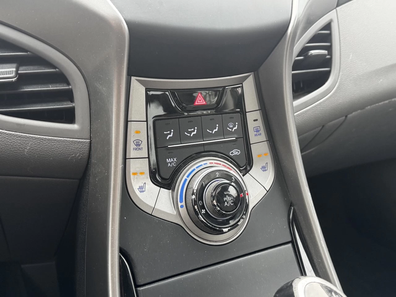2013 Hyundai Elantra GLS**TOIT OUVRANT**SIEGES CHAUFFNATS**MAGS** Main Image