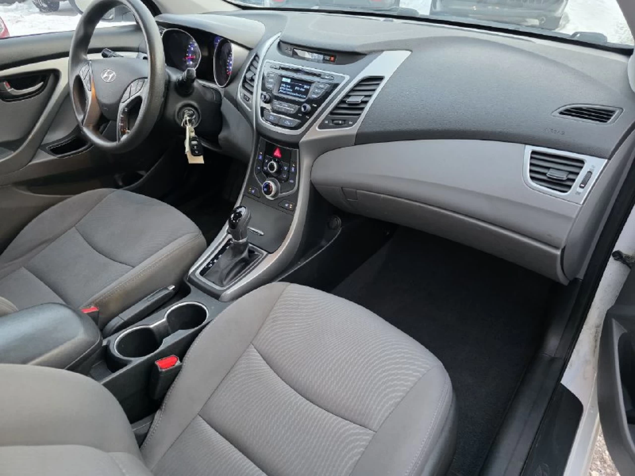 2014 Hyundai Elantra GL**SAAQ CERTIFIEE**SIEGES CHAUFFANTS** Image principale