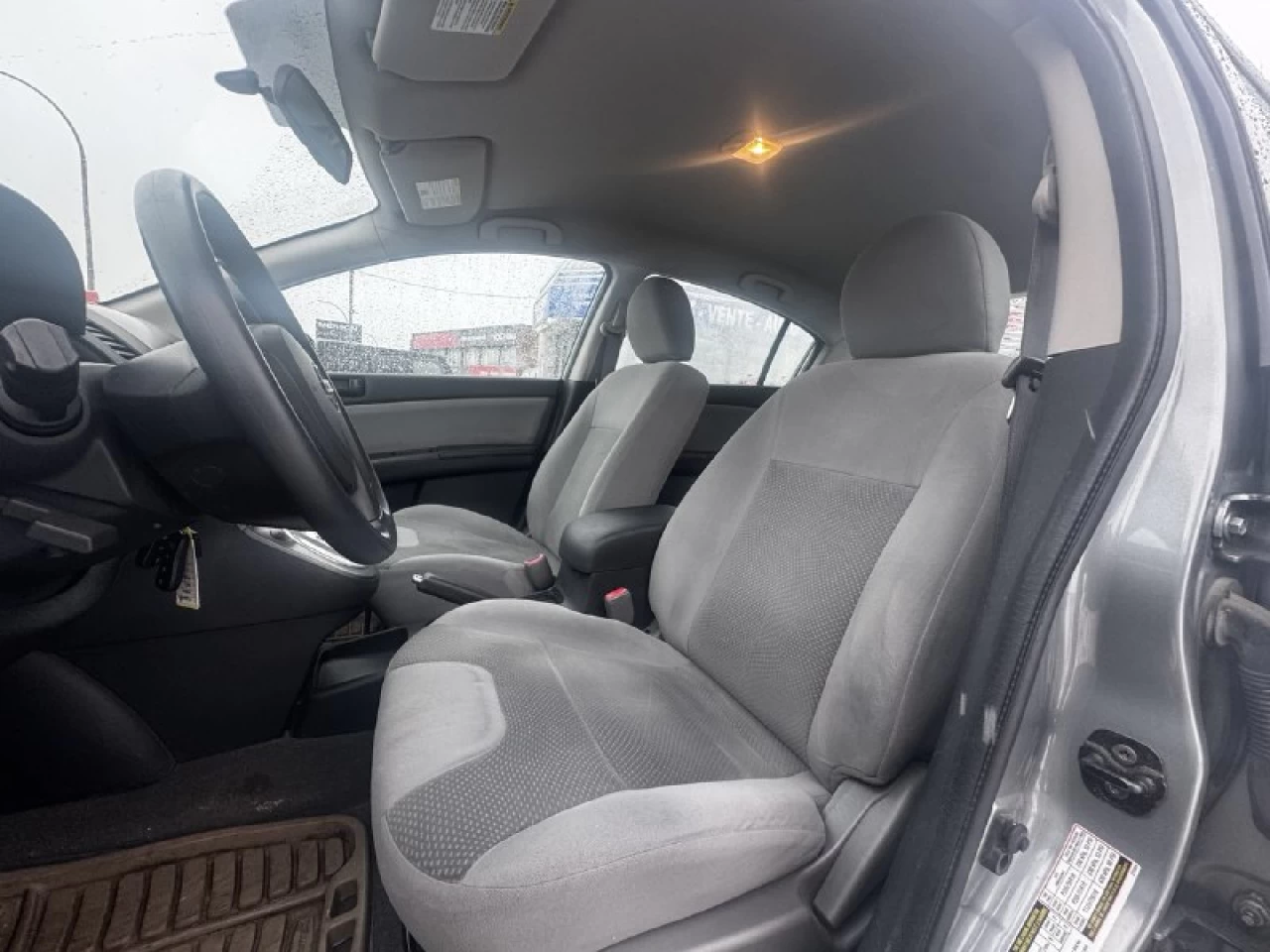 2012 Nissan Sentra 2.0**MAGS** Image principale