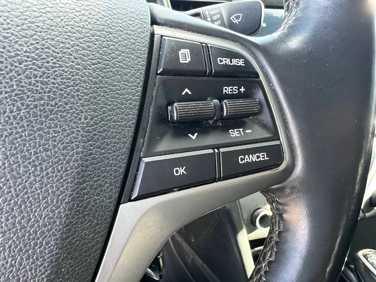 2017 Hyundai Elantra GL**SAAQ Certifie**CAR PLAY**CAMERA DE RECULE**SIEGES CHAUFFANTS**VOLANT CHAUFFANTS**ANGLE MORT**MAGS** Image principale