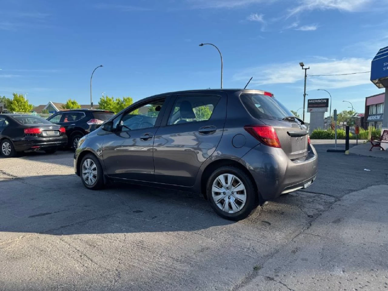 2016 Toyota Yaris LE**Jamais Accidente** Image principale