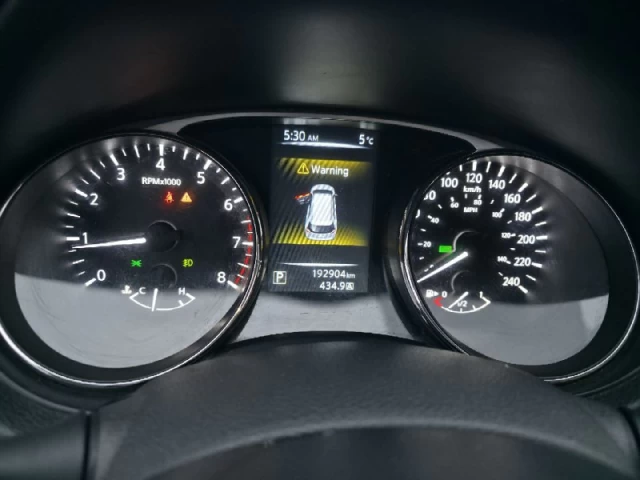 Nissan Rogue SV**TOIT PANORAMIQUE**CAMERA DE RECUL**SIEGES CHAUFFANTS**MAGS** 2015