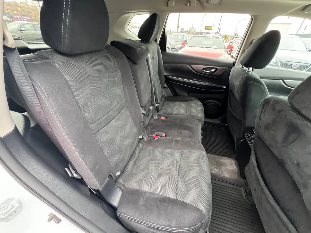 2016 Nissan Rogue SV**AWD**Toit Ouvrant Panoramique**CAMERA DE RECULE**SIEGES CHAUFFNATS**MAGS** Image principale