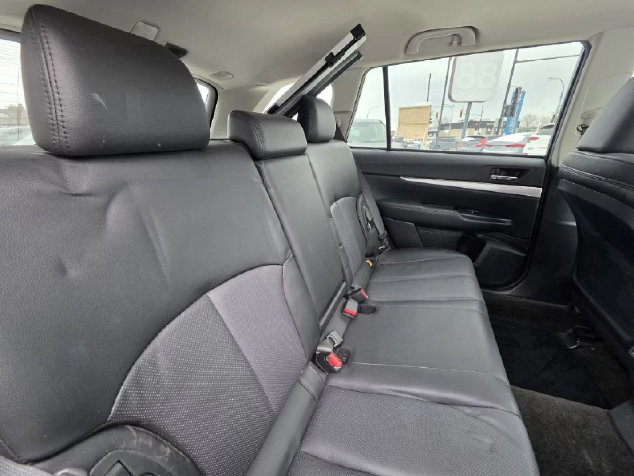 2013 Subaru Outback ((JAMAIS ACCIDENTEE**LIMITEE**NAVI**CAMERA DE RECUL**CUIR**SIEGES CHAUFFANTS**MAGS**TOUTE EQUIPEE Main Image