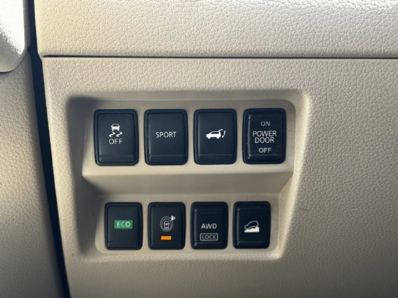 2015 Nissan Rogue SL**AWD**TOIT PANORAMIQUE**CAMERA DE RECULE**SIEGES EN CUIR**NAVIGATION**VOLANT CHAUFFANTS**SIEGES CHAUFFANTS** Image principale
