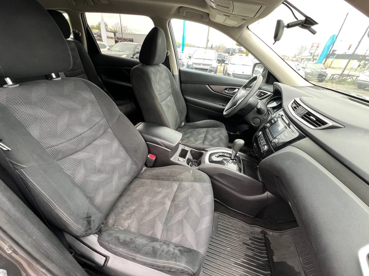 2015 Nissan Rogue SV**AWD**CERTIFIÉ Par la SAAQ**TOIT PANORAMIQUE**CAMERA DE RECULE**SIEGES CHAUFFANTS** Image principale