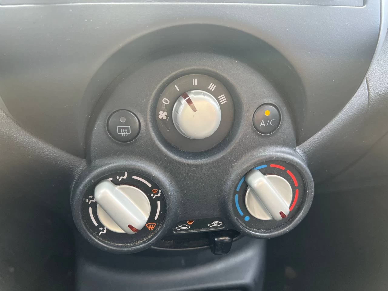 2016 Nissan Micra SV**Jamais Accidentee**Un Proprietaire**AC**MANUELLE** Image principale