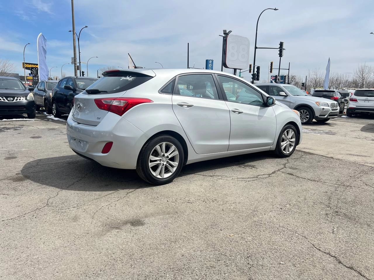 2013 Hyundai Elantra GT GLS**TOIT OUVRANT PANARAMIQUE**SIEGES CHAUFFANTS**MAGS** Image principale