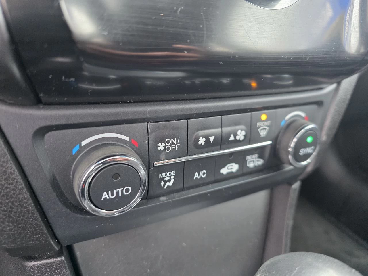 2015 Acura ILX Toit Ouvrant**CAMERA DE RECUL**SIEGES CHAUFFANTS**MAGS** Image principale