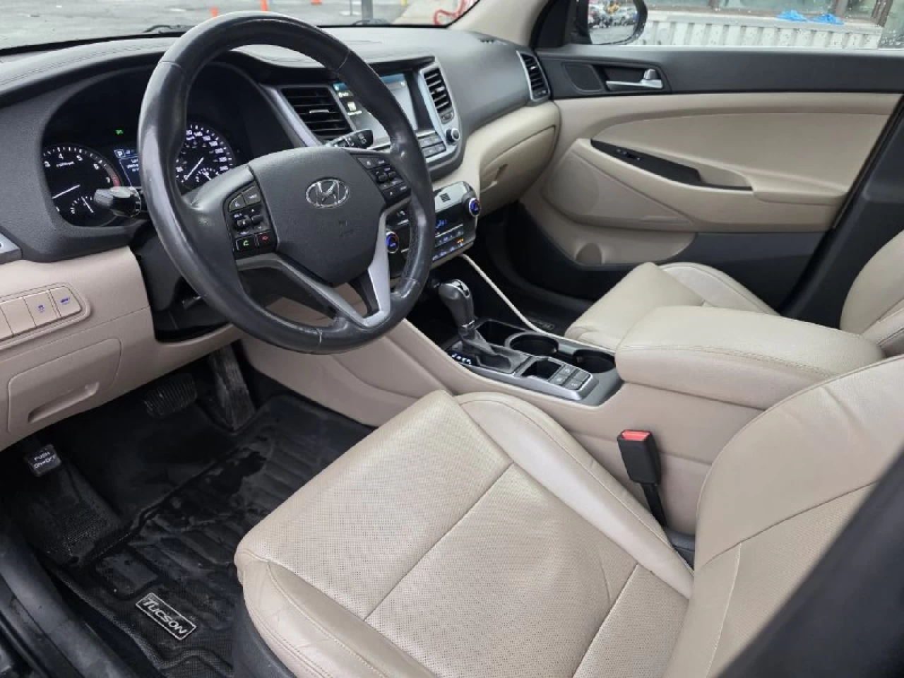 2016 Hyundai Tucson **LIMITEE**AWD**TOIT PANO**CUIR BEIGE**CAMERA**NAVI**TOUTE EQUIPEE** Image principale