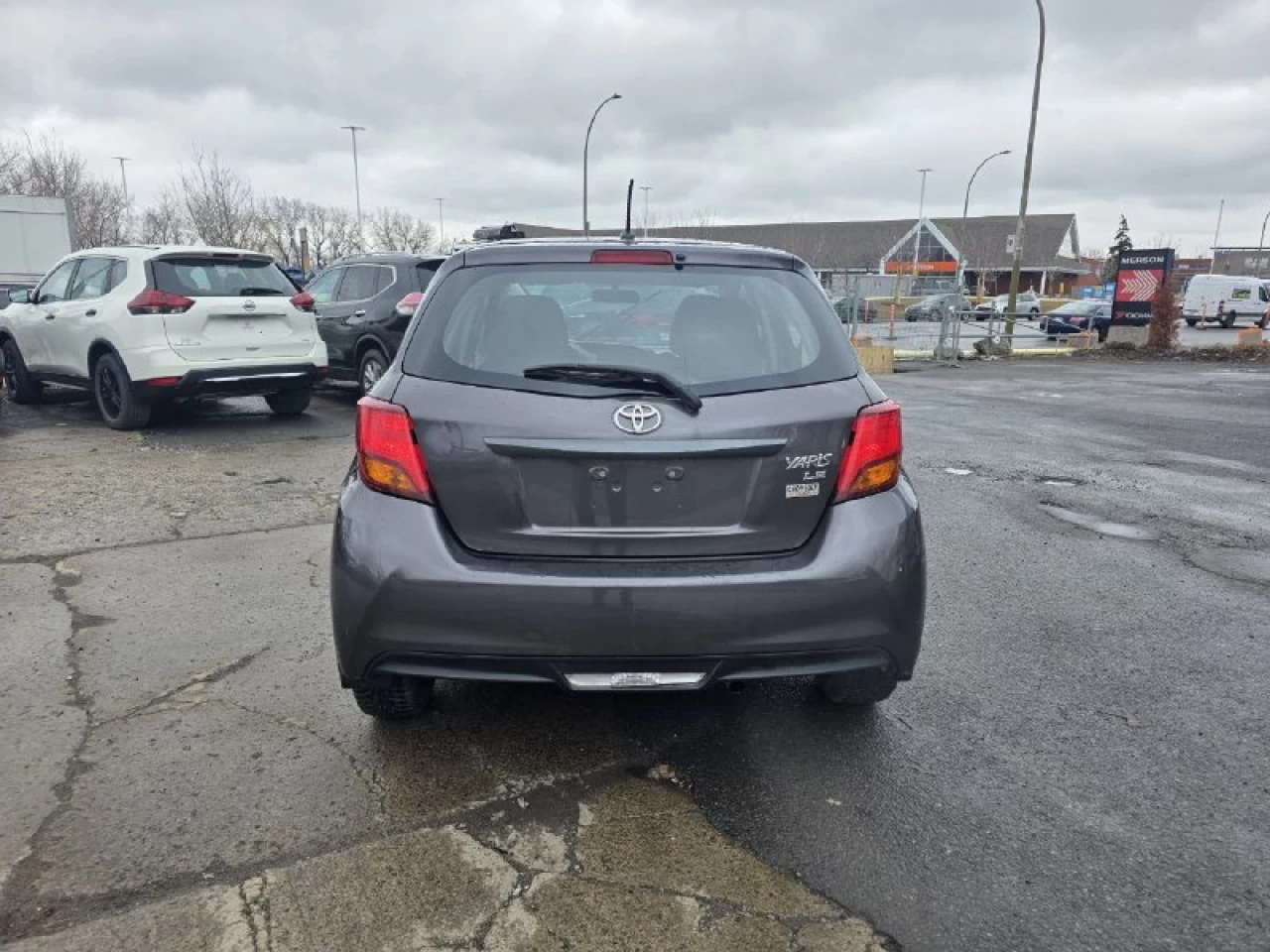 2016 Toyota Yaris LE**Jamais Accidente** Image principale