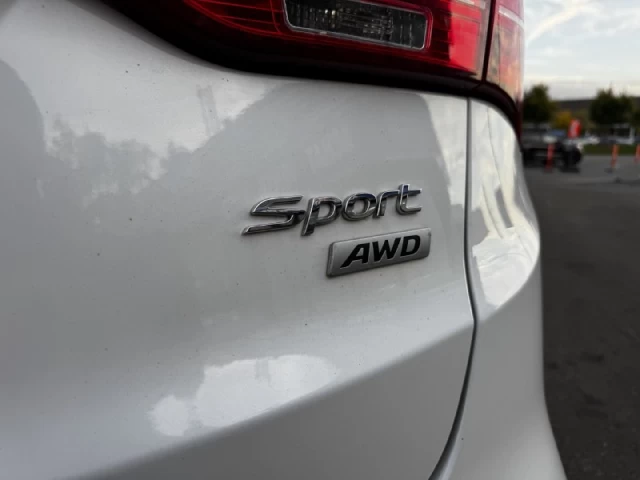 Hyundai Santa Fe Sport Premium**AWD**Jamais Accidente**SIEGES CHAUFFNATS AVANT ET ARRIERE**VOLANT CHAUFFNATS**MAGS** 2015