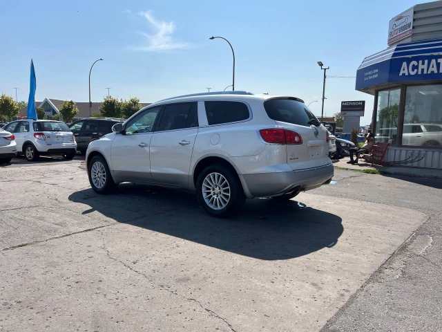Buick Enclave CX**7 passengers** 2010
