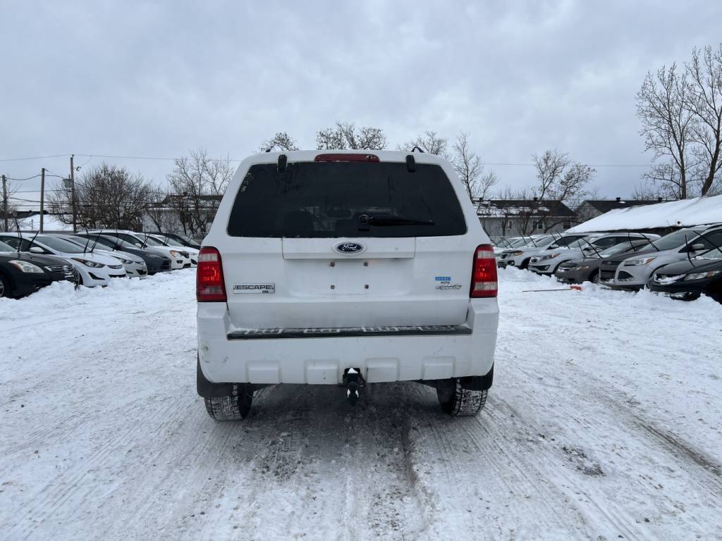 2008 Ford Escape **********SELLING FOR PARTS********** Image principale
