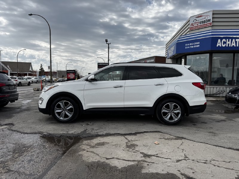 2016 Hyundai Santa Fe XL Luxury**6 PASSAGERS**Toit Ouvrant**CamÉra de Recul**SIEGES EN CUIR**Volant Chauffant**SIEGES CHAUFFANTS** Image principale